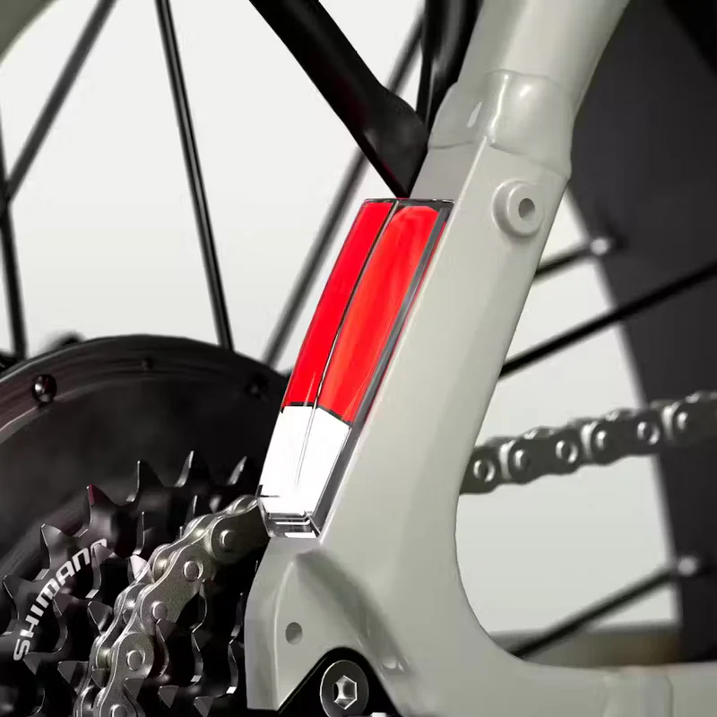 Front fender on the Aventon Sinch 2.5 foldable electric bike protecting against mud and water spray