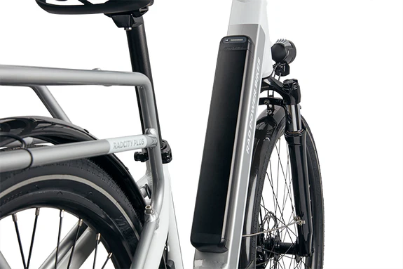Removable battery on the RadCity 5 Plus