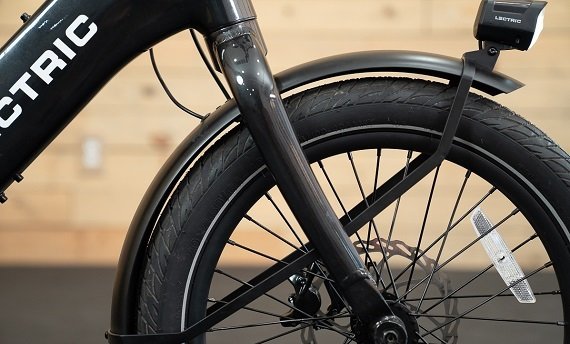 Smart LCD display mounted on the Lectric ONE handlebars