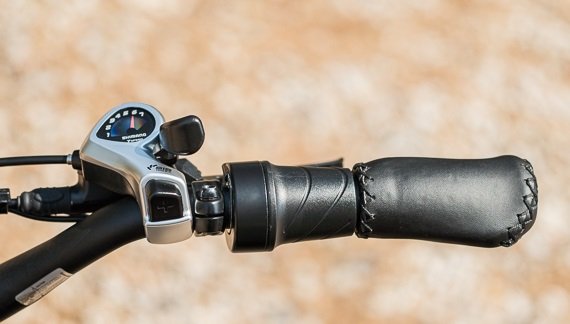 RadRover 6 Plus Twist Grip Throttle Half-twist throttle on the RadRover 6 Plus electric bike handlebar