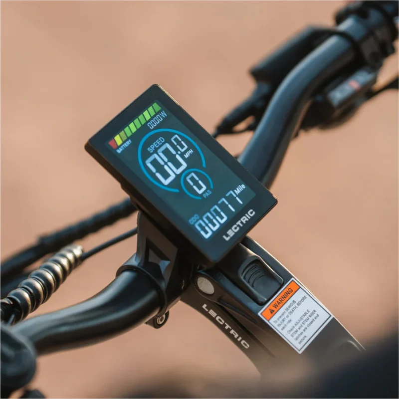 Smart LCD display on the Lectric XPedition 2.0 handlebars